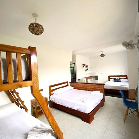 Whale House Hotel Пуэрто-Лопес Номер фото